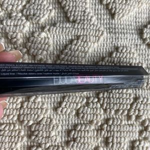 Hudabeauty Life Liner in extreme black